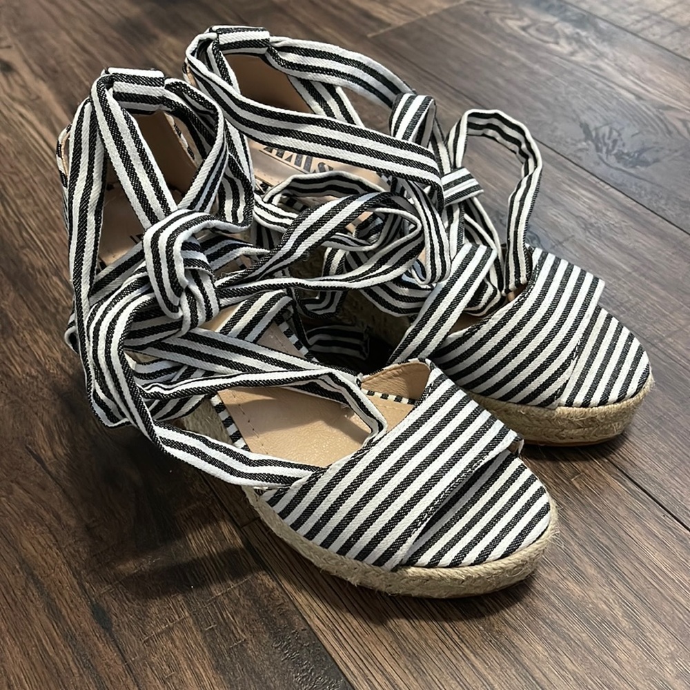 AMS Charlotte Black/White Striped Lace Up Wedges